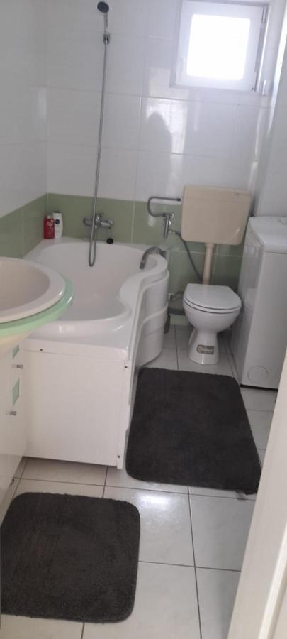 Apartament Bety Sea Front Apartment Costinesti Bagian luar foto